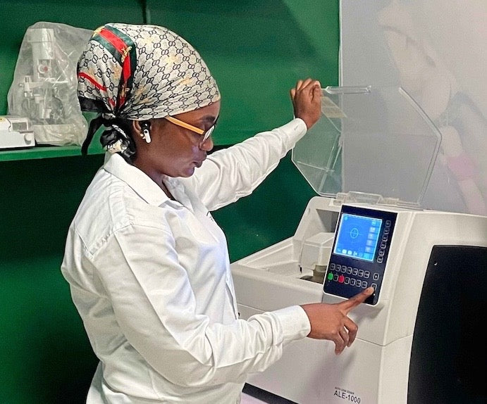 Ikoyi SpecSMART Eye Optician Glazing