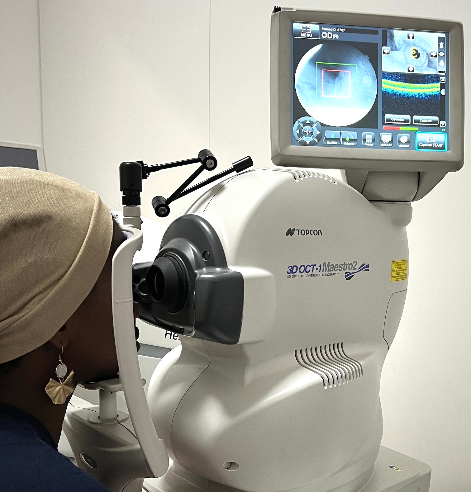 Advanced state of the art eye test equipment at SpecSMART eye clinic